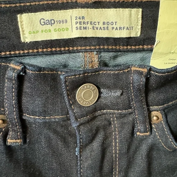 Gap Stretch Perfect boot - Picture 3 of 5